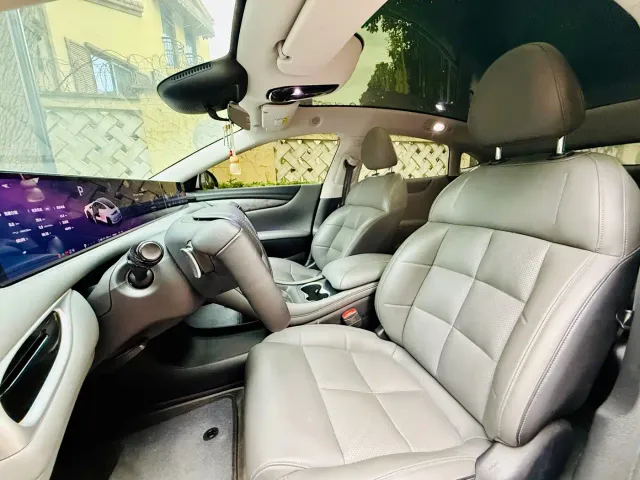 IM Motors L6 — Фото автомобиля 10