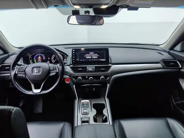 Honda Accord — Фото автомобиля 12