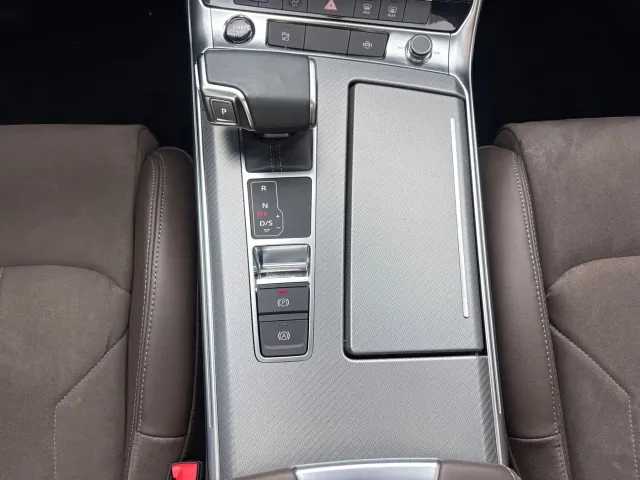 Audi A7L — Фото автомобиля 18