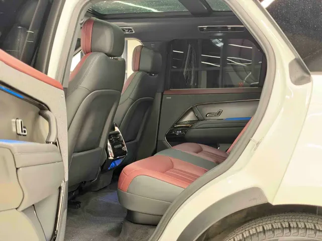 Land Rover Range Rover Sport — Фото автомобиля 7