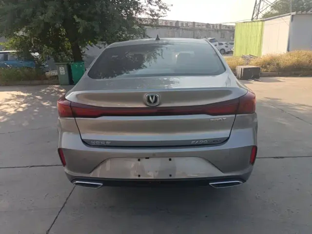 Changan Eado — Фото автомобиля 5