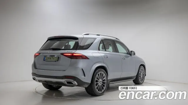 Mercedes-Benz GLE-Class — Фото автомобиля 2