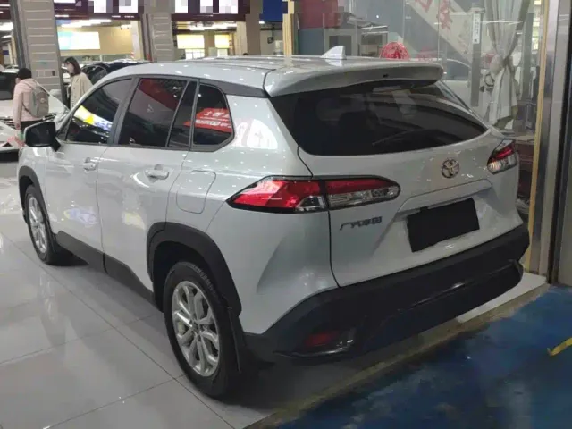 Toyota Frontlander — Фото автомобиля 4