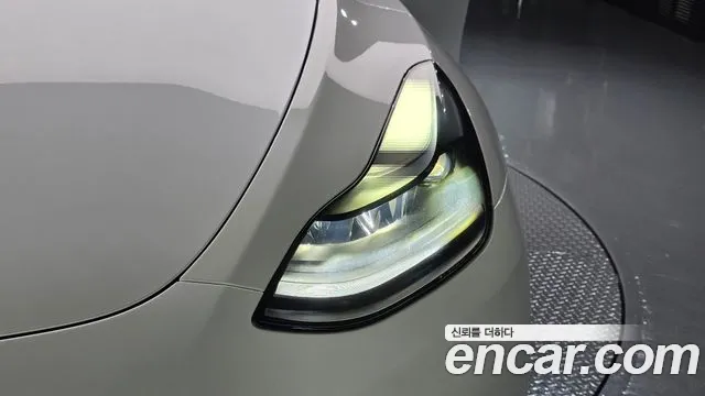 Tesla Model Y — Фото автомобиля 6