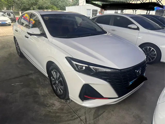 Changan Eado — Фото автомобиля 2