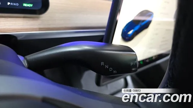 Tesla Model Y — Фото автомобиля 12