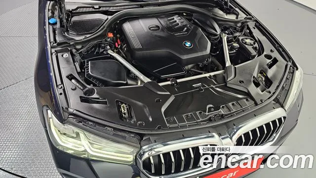 BMW 5 Series G30 — Фото автомобиля 9