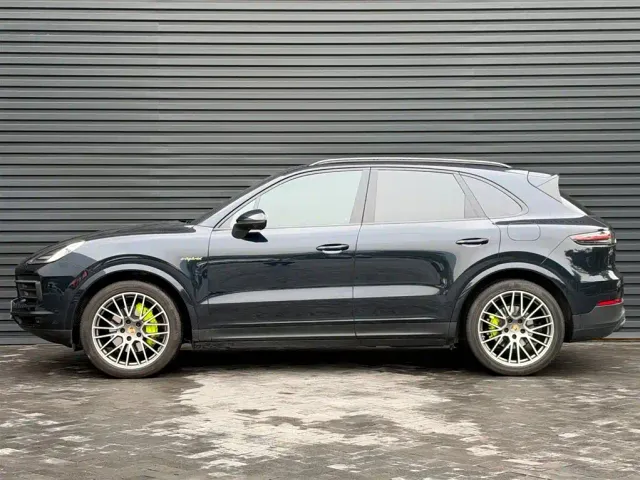 Porsche Cayenne — Фото автомобиля 5