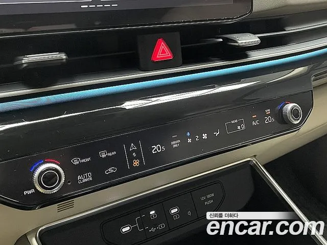 Kia Carnival Generation 4 — Фото автомобиля 15