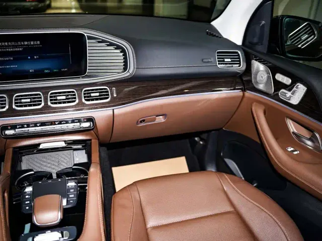 Mercedes-Benz GLE-Class — Фото автомобиля 28