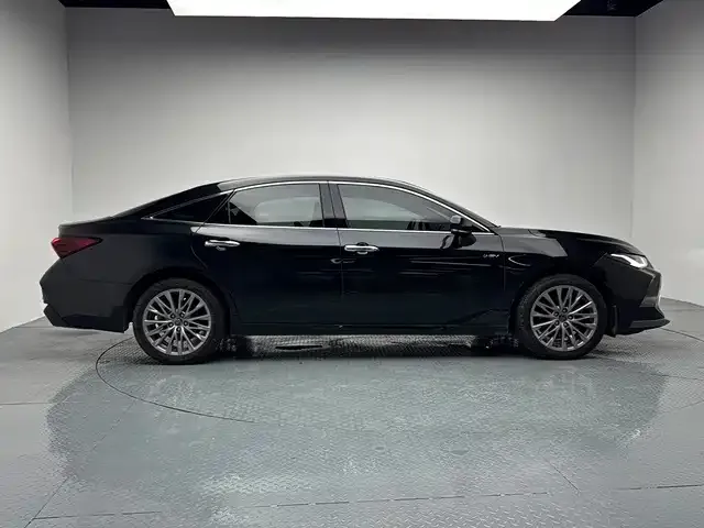 Toyota Avalon — Фото автомобиля 10