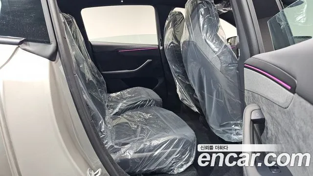Tesla Model Y — Фото автомобиля 17