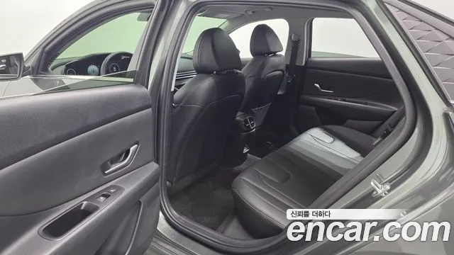 Hyundai AVANTE Новый Avante (CN7) — Фото автомобиля 12