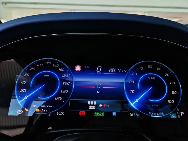 Mercedes-Benz EQS SUV — Фото автомобиля 6