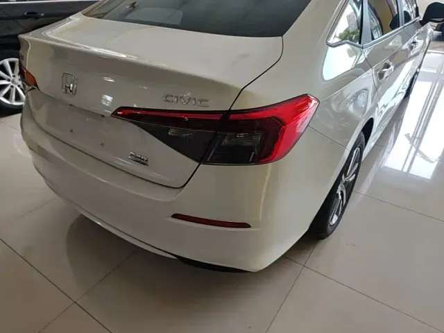 Honda Civic — Фото автомобиля 7