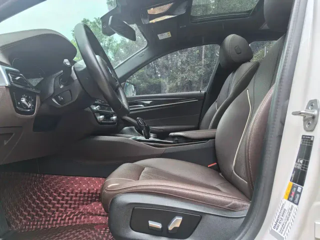 BMW 5 Series — Фото автомобиля 9