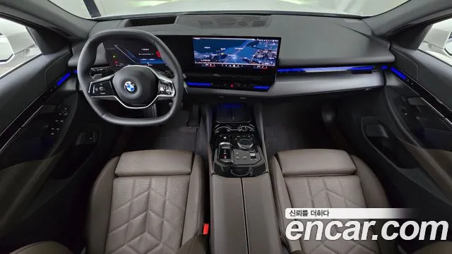 BMW 5 Series G60 — Фото автомобиля 7