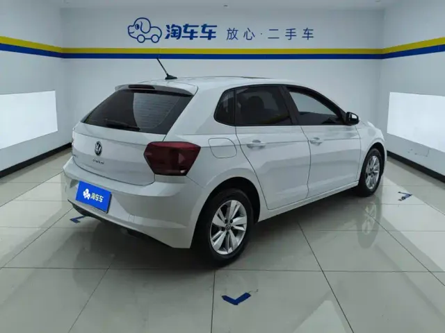 Volkswagen Polo — Фото автомобиля 3