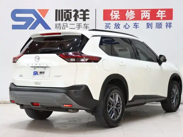 Nissan X-Trail — Фото автомобиля 4