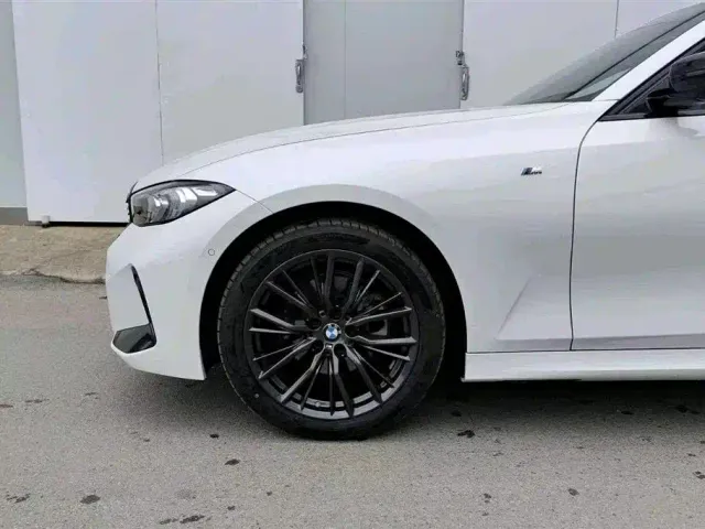 BMW 3 Series — Фото автомобиля 8