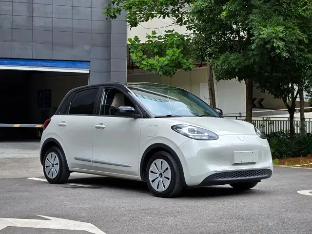 Wuling Bingo — Фото автомобиля 2