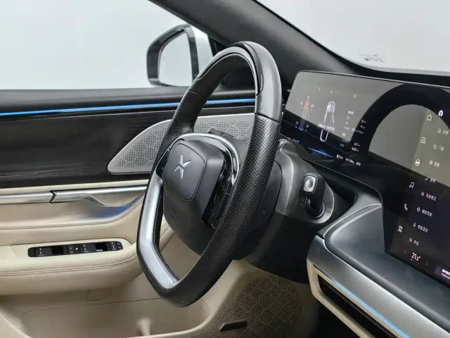 Xpeng P7 — Фото автомобиля 22