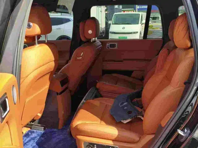 Li Auto L9 — Фото автомобиля 8