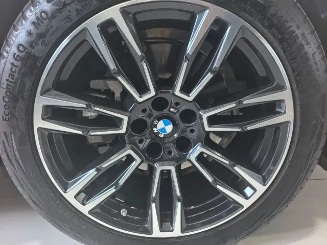BMW 5 Series — Фото автомобиля 12