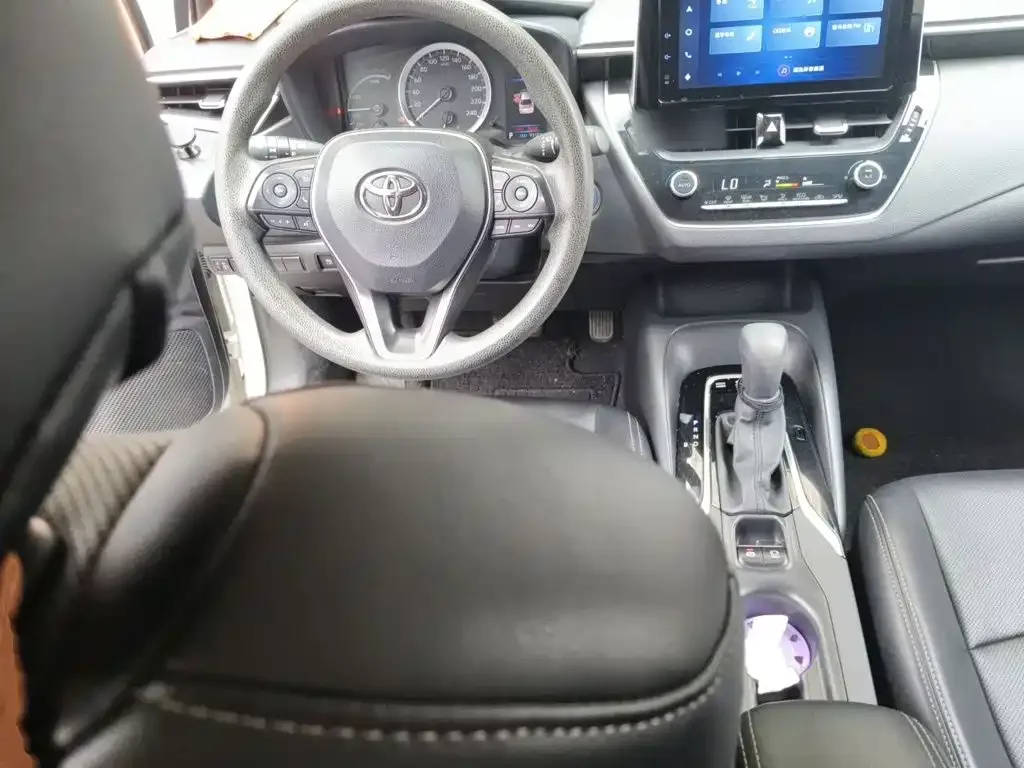 Toyota Corolla 2021 Hybrid 1.8L E-CVT Elite Edition — Фото автомобиля 11