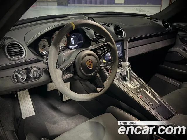 Porsche 718 — Фото автомобиля 9