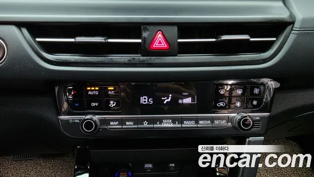 Kia Seltos New — Фото автомобиля 16
