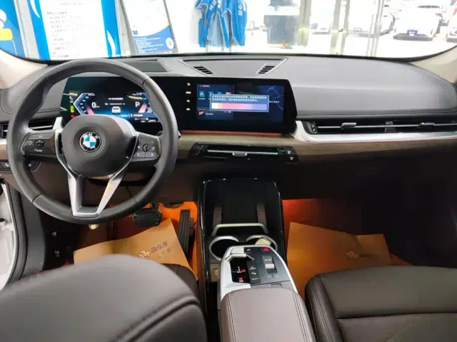 BMW X1 — Фото автомобиля 12