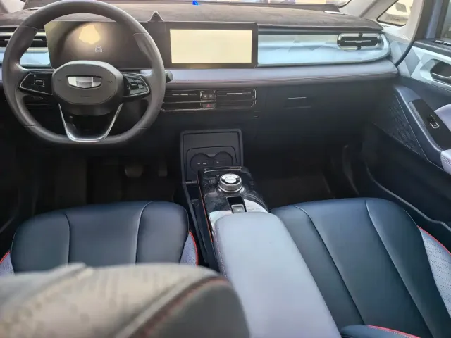 Geely Geometry Geely Geometry E Firefly 2022 401KM Delicate Tiger 4-seater — Фото автомобиля 6