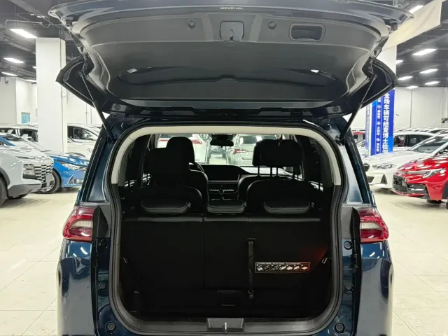 GAC Trumpchi M6 — Фото автомобиля 20