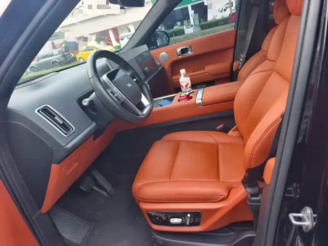 Li Auto L7 — Фото автомобиля 7