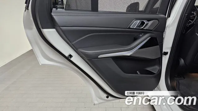 BMW X5 xDrive 40i M Sport — Фото автомобиля 23