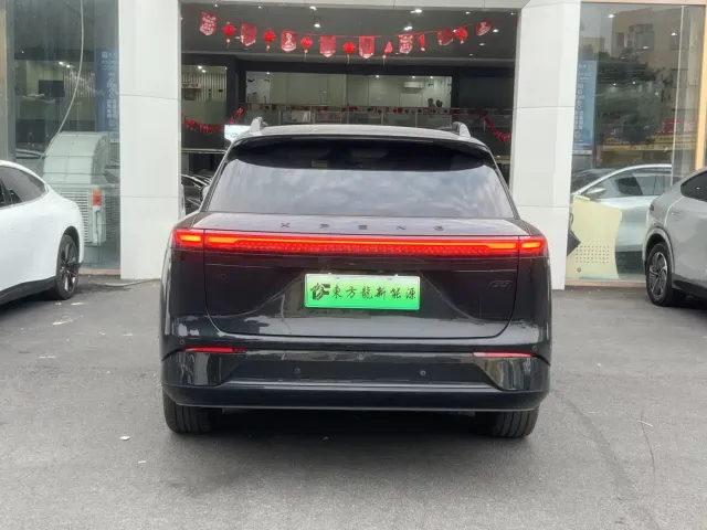 Xpeng G9 — Фото автомобиля 5