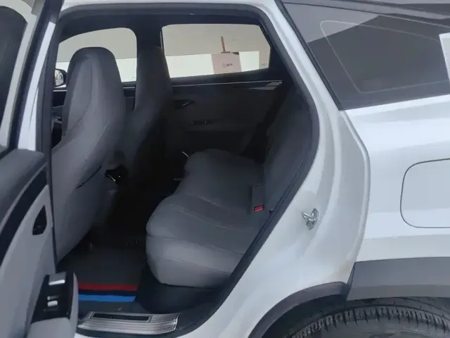 Geely Galaxy L7 — Фото автомобиля 11
