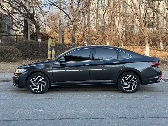 Volkswagen Sagitar — Фото автомобиля 4