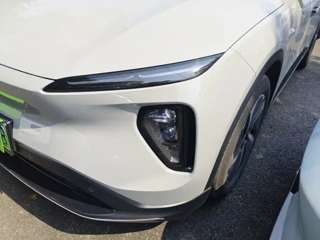 Nio ES6 — Фото автомобиля 17