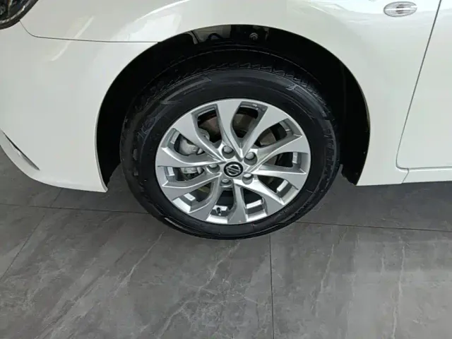 Nissan Sylphy — Фото автомобиля 22