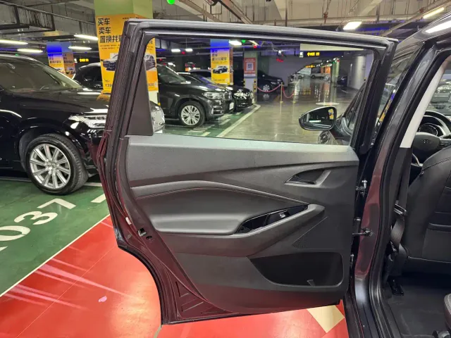 Chevrolet Orlando — Фото автомобиля 25
