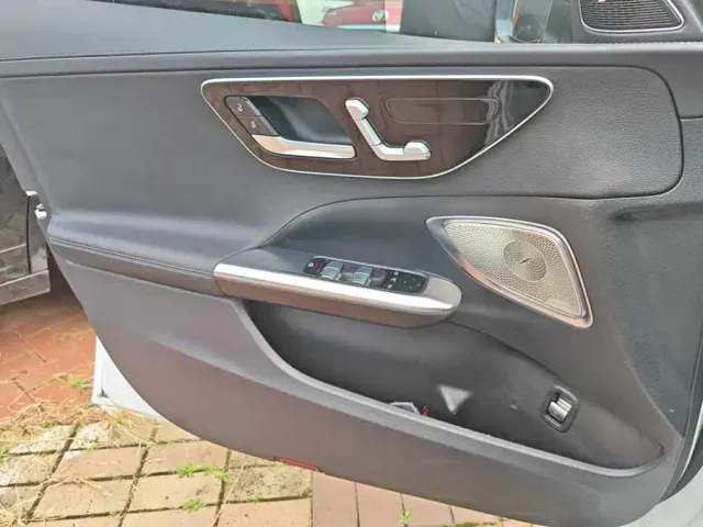 Mercedes-Benz C-Class — Фото автомобиля 7