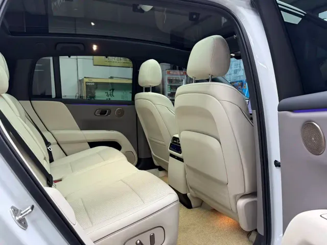 Li Auto i6 — Фото автомобиля 21