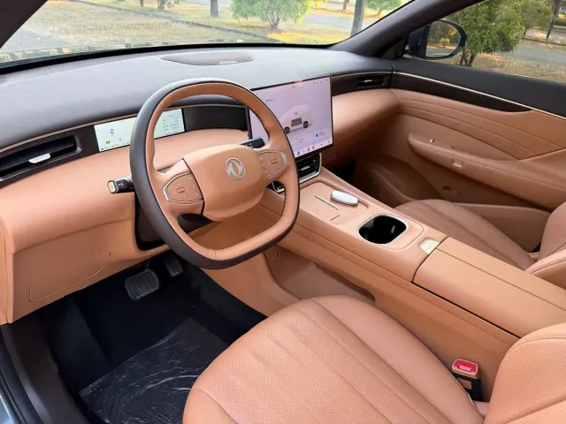 Dongfeng Aeolus L8 — Фото автомобиля 13