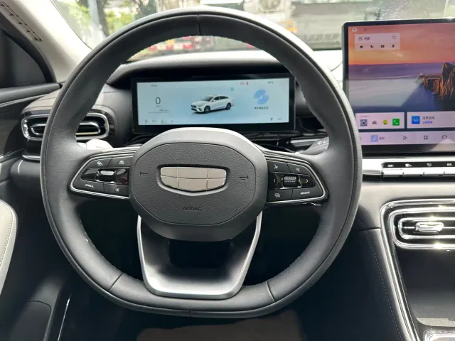 Geely Emgrand — Фото автомобиля 12