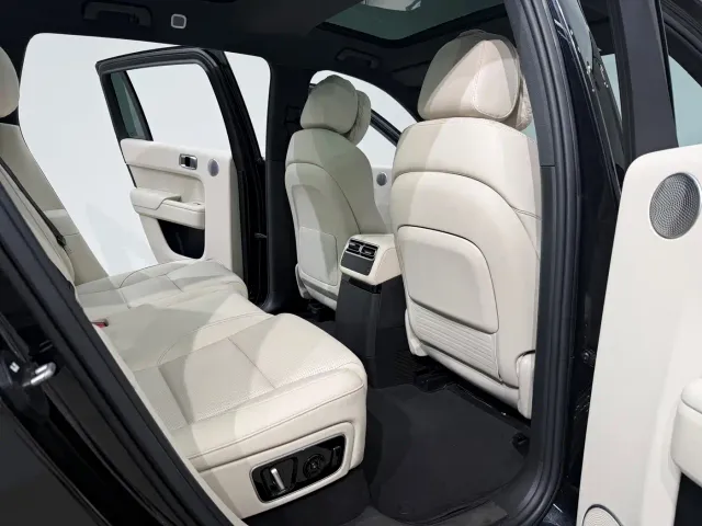 Li Auto L7 — Фото автомобиля 10