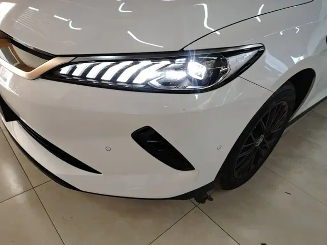 BYD Qin PLUS — Фото автомобиля 23
