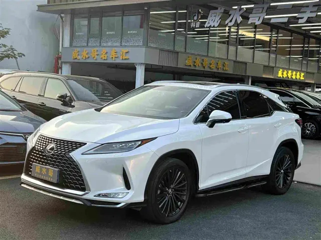 Фотография автомобиля — Lexus RX