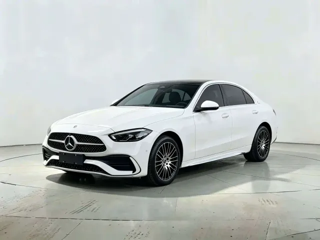 Фотография автомобиля — Mercedes-Benz C-Class